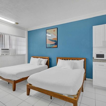 Private Hallandale Beach Studio Wbath Walking Distance To The Beach Pool Free Parking Екстер'єр фото